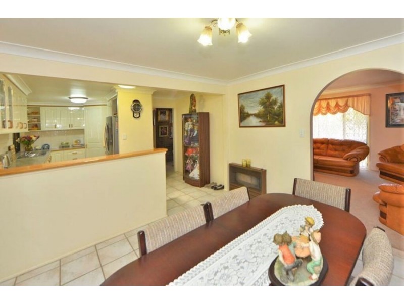 22 Nugent Crescent, Wilsonton QLD 4350