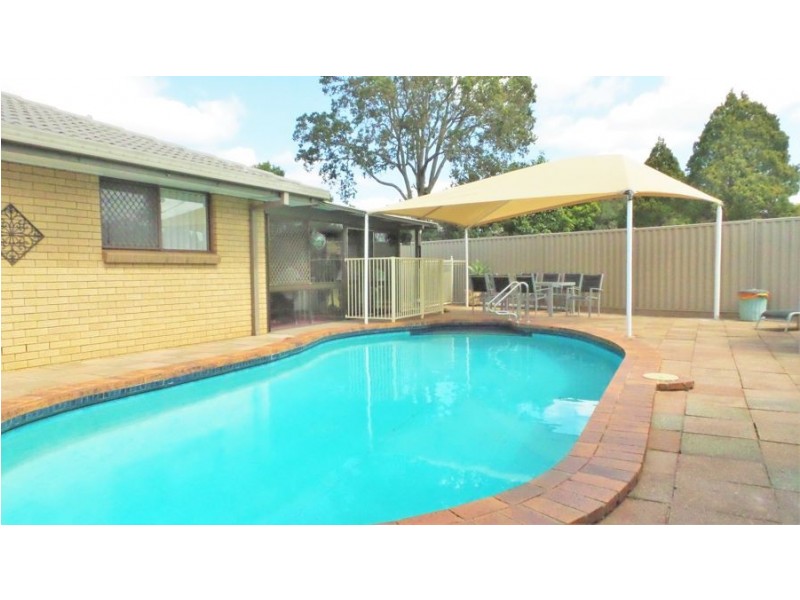 22 Nugent Crescent, Wilsonton QLD 4350