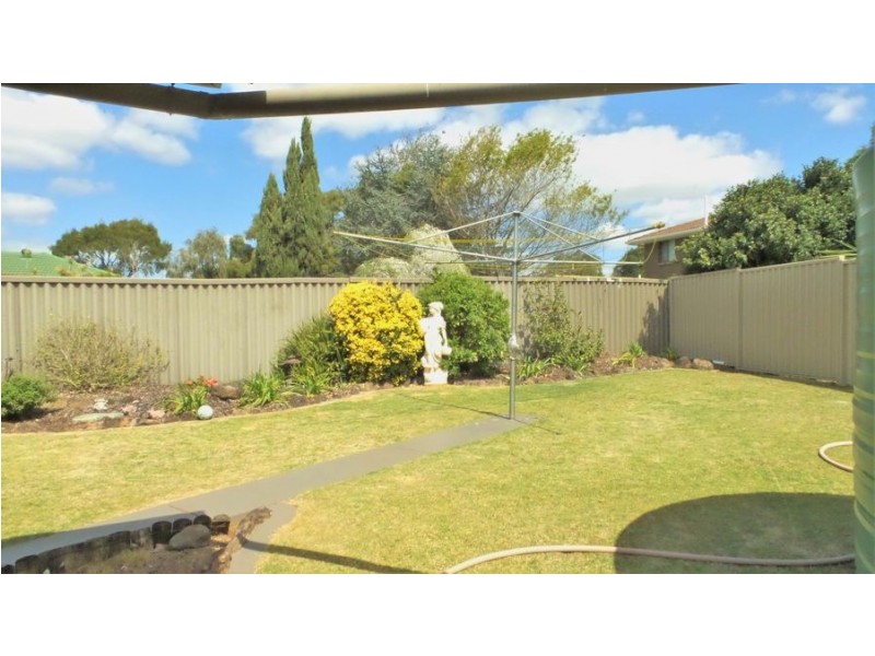 22 Nugent Crescent, Wilsonton QLD 4350