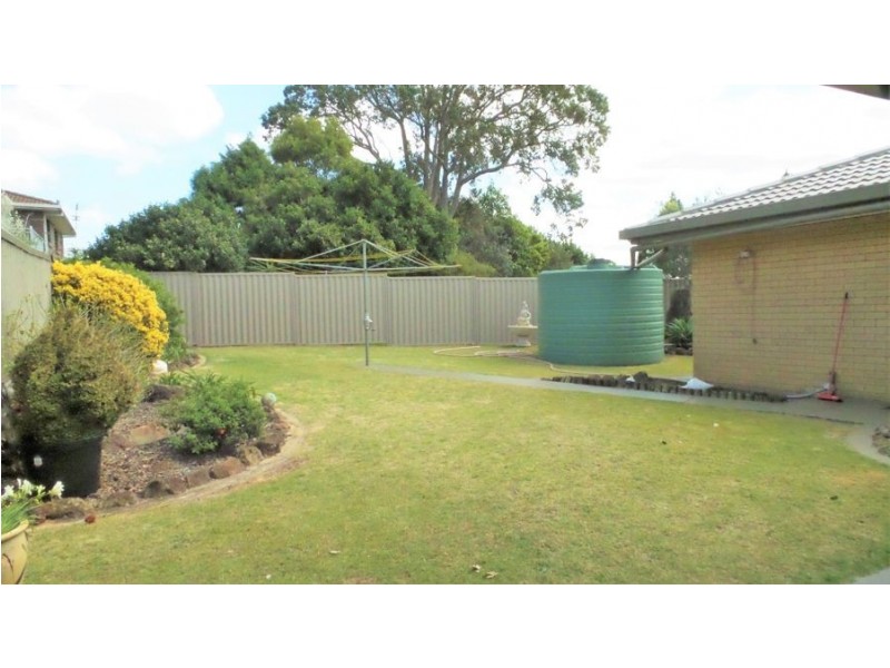 22 Nugent Crescent, Wilsonton QLD 4350