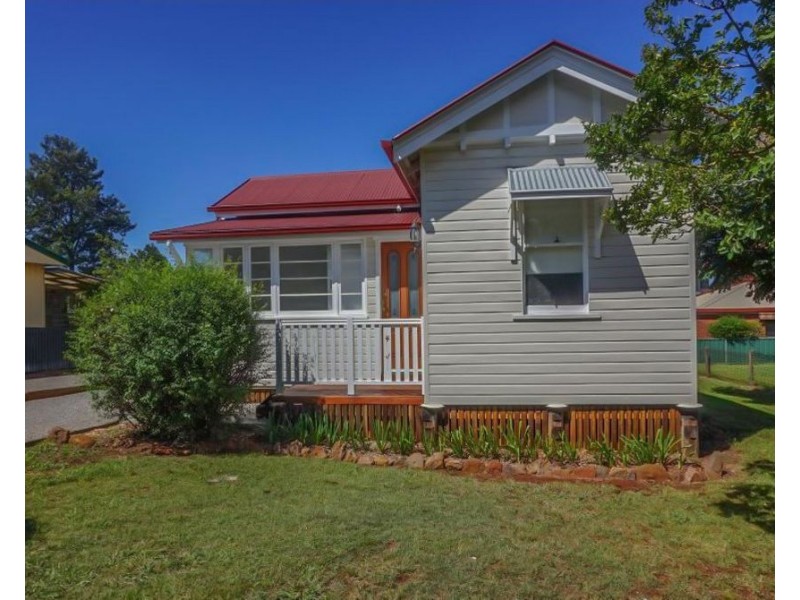 326 West Street, Kearneys Spring QLD 4350
