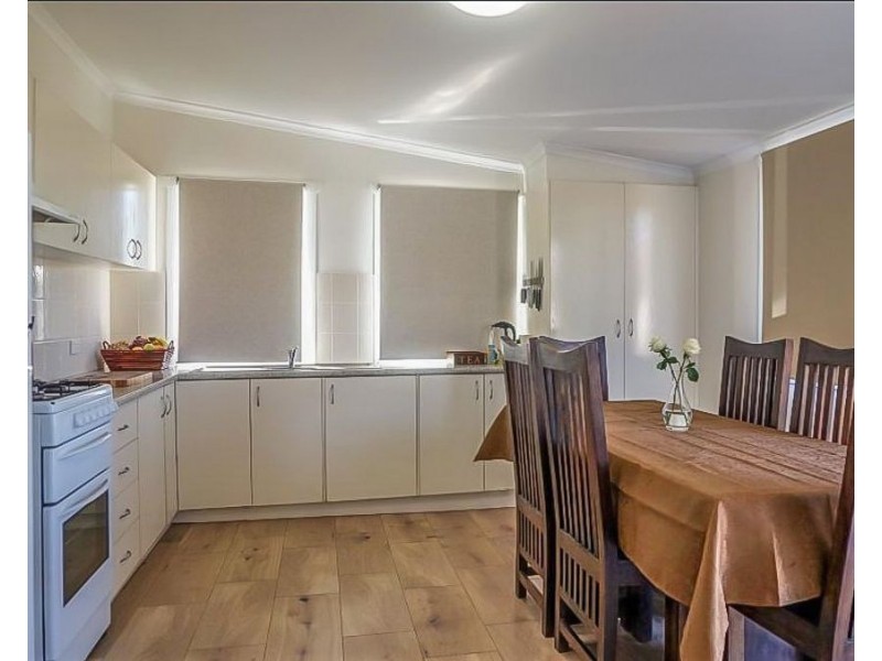 326 West Street, Kearneys Spring QLD 4350