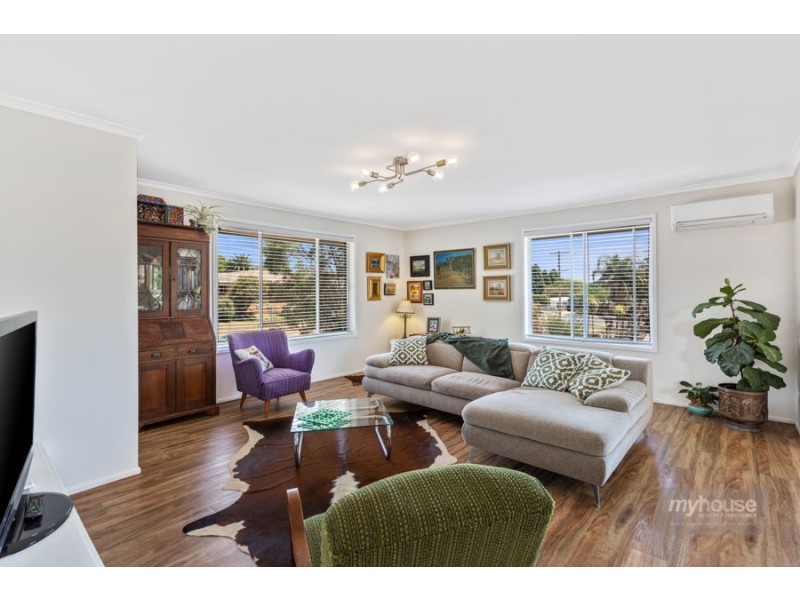 10 Catto Street, Centenary Heights QLD 4350