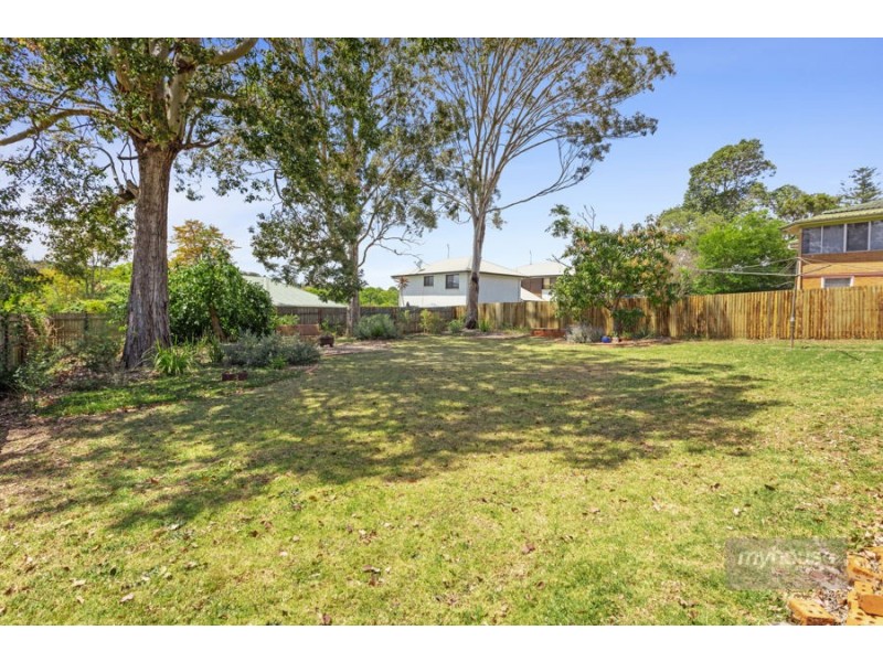 10 Catto Street, Centenary Heights QLD 4350