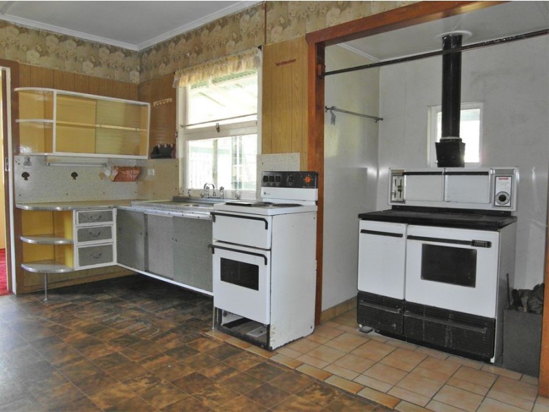 Mount Lofty QLD 4350