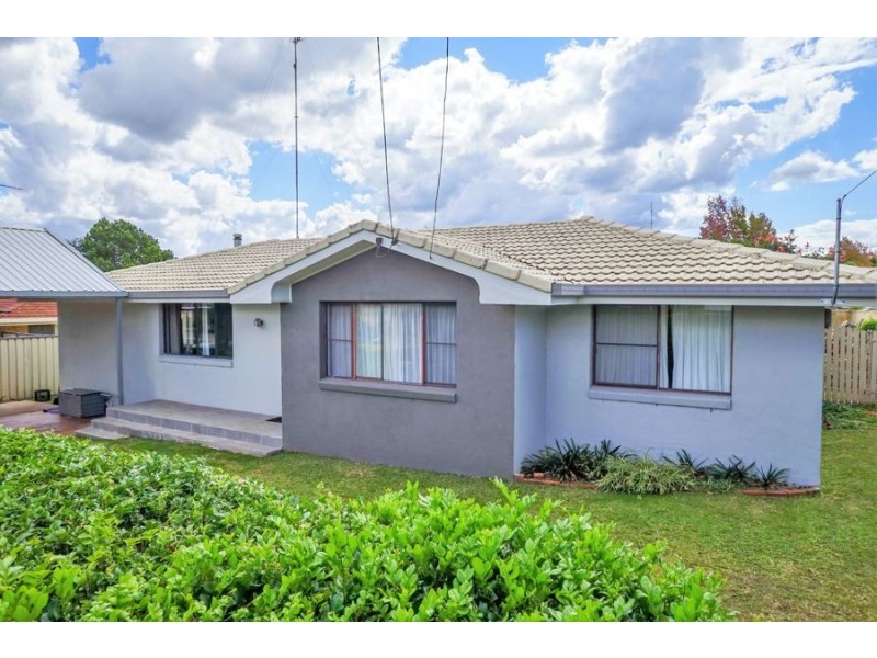 Centenary Heights QLD 4350