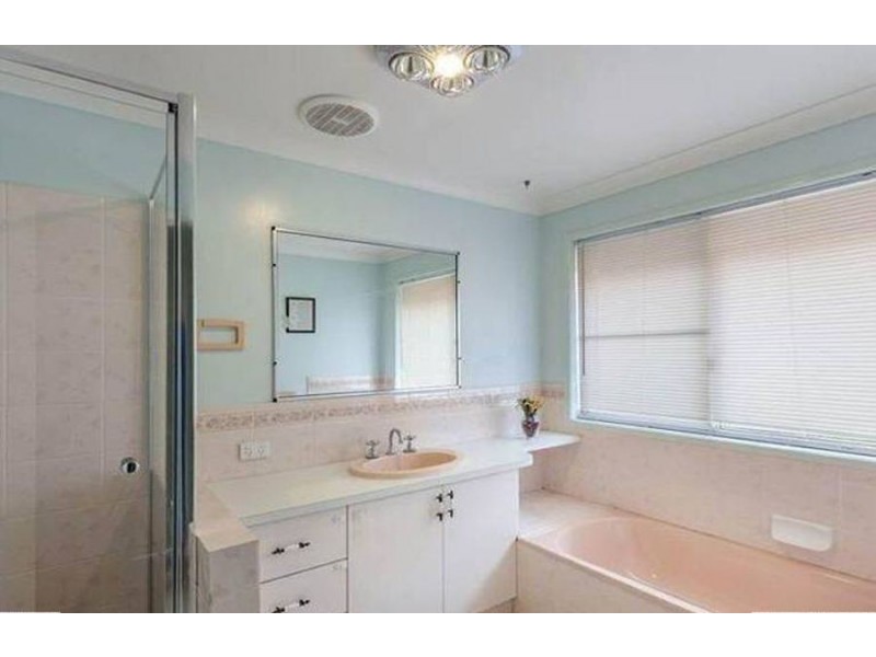 14 Janine Court, Kearneys Spring QLD 4350