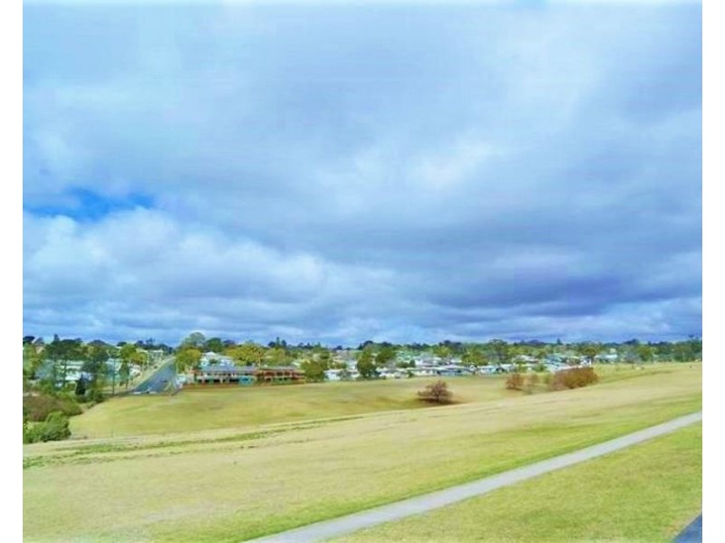 2 Simon Street, Rockville QLD 4350