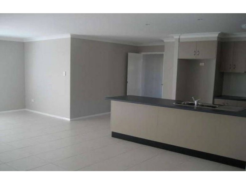 17 Edwin Street, Westbrook QLD 4350
