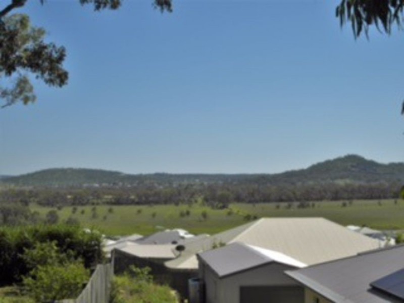 17 Edwin Street, Westbrook QLD 4350