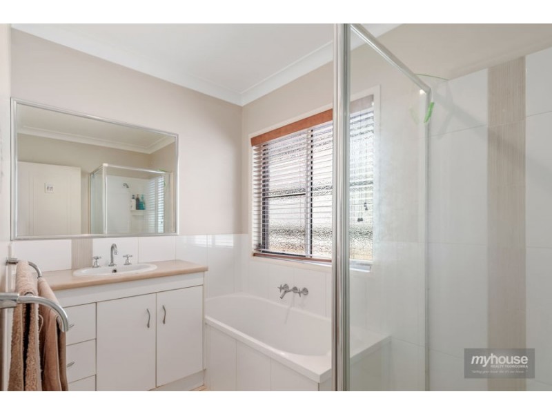 3/13 Sambar Court, Kearneys Spring QLD 4350