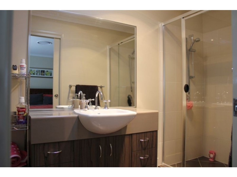 5 Minack Court, Kleinton QLD 4352