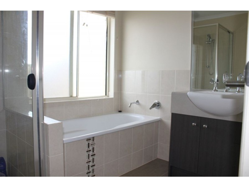 5 Minack Court, Kleinton QLD 4352