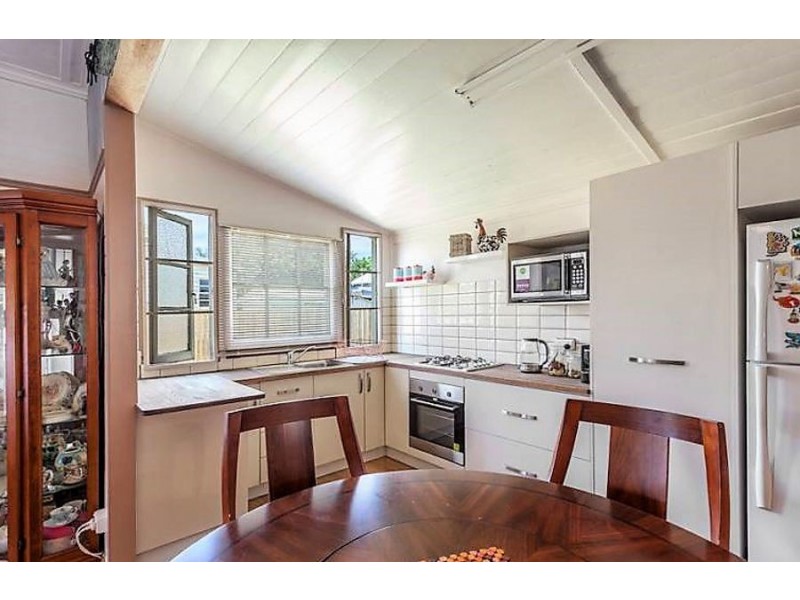 45 West Street, Newtown QLD 4350
