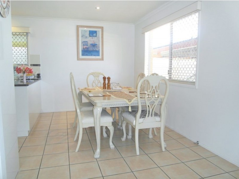 17 Gordon Avenue, Rockville QLD 4350