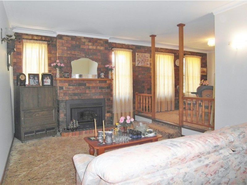 11 Jimbour Drive, Newtown QLD 4350