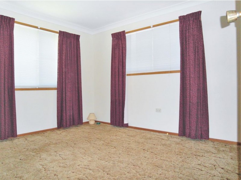 11 Jimbour Drive, Newtown QLD 4350