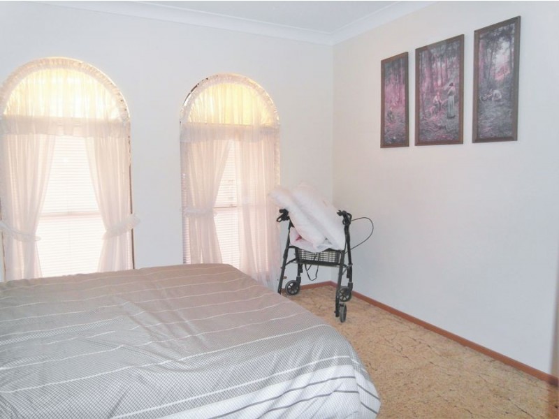 11 Jimbour Drive, Newtown QLD 4350