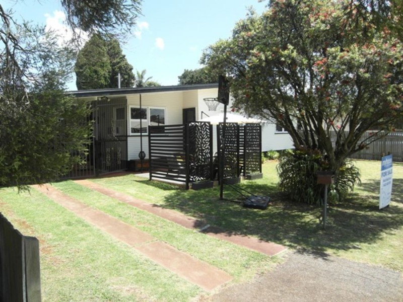 22 Tynedale Avenue, Newtown QLD 4350