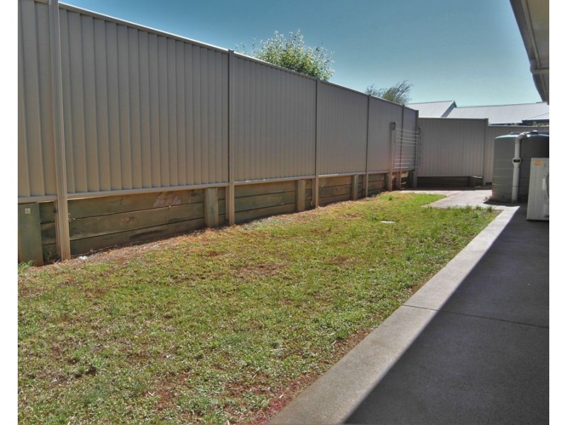 80a Weetwood Street, Newtown QLD 4350