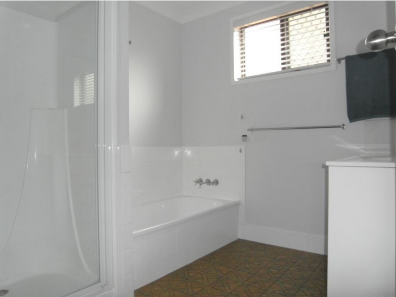 3 Cullen Court, Rockville QLD 4350