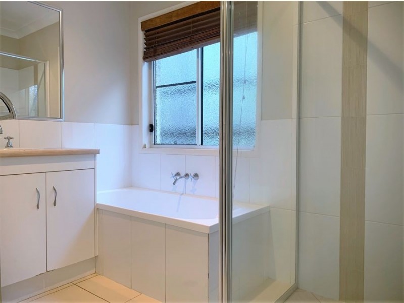 3/13 Sambar Court, Kearneys Spring QLD 4350