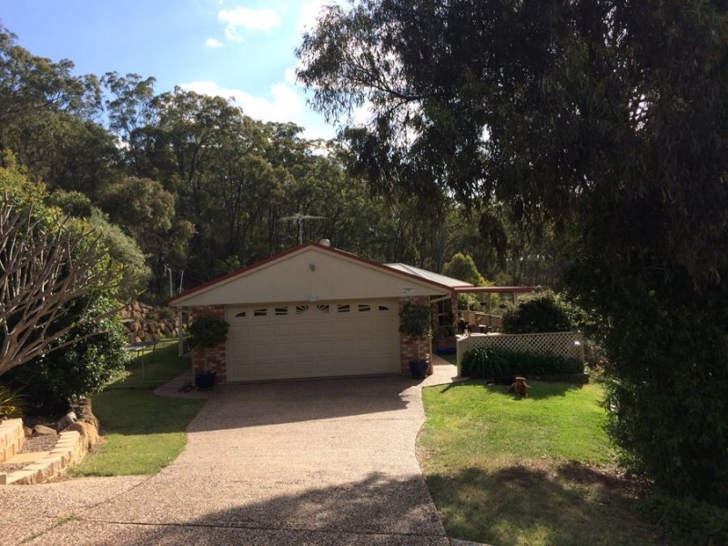 4 Gordon Crescent, Withcott QLD 4352