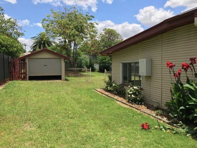 22 Munro Street, Harlaxton QLD 4350