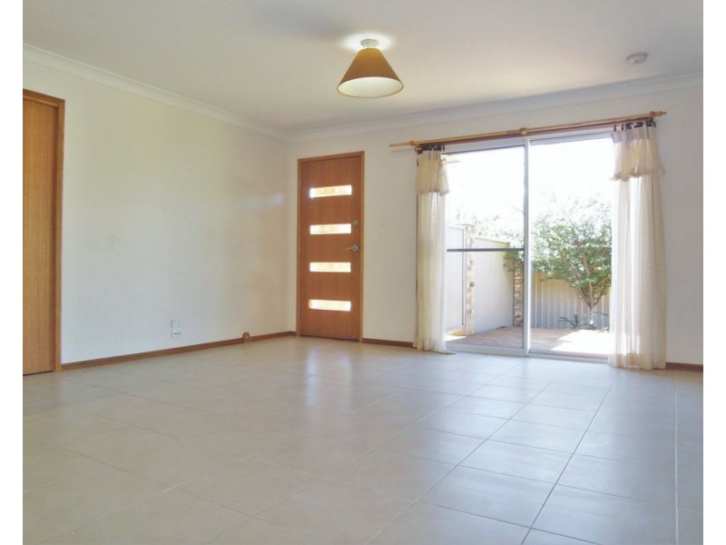 80b Weetwood Street, Newtown QLD 4350