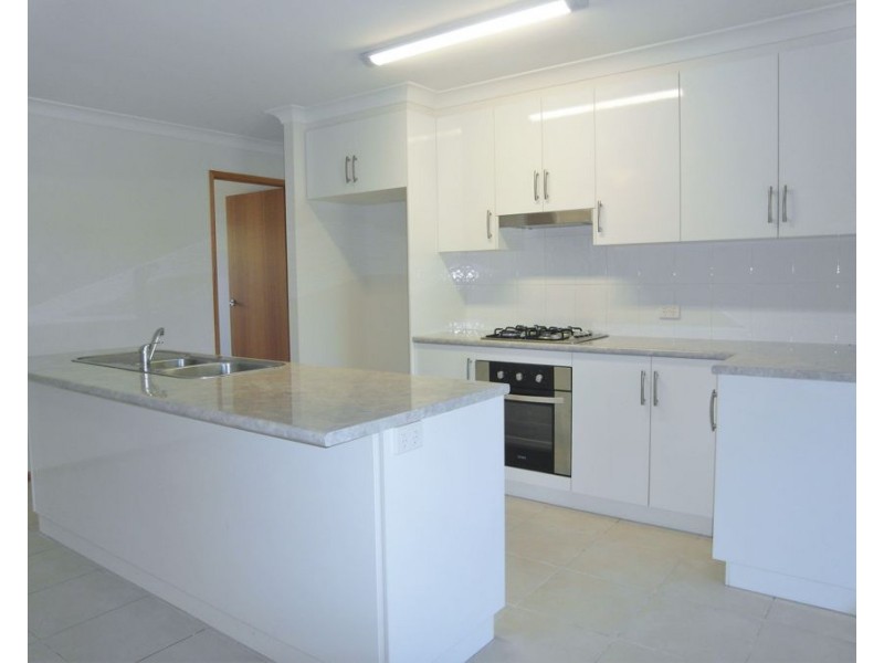 80b Weetwood Street, Newtown QLD 4350