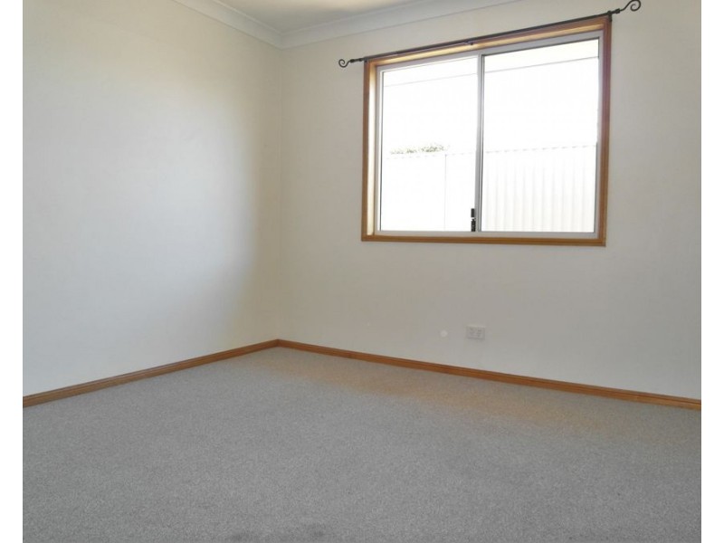 80b Weetwood Street, Newtown QLD 4350