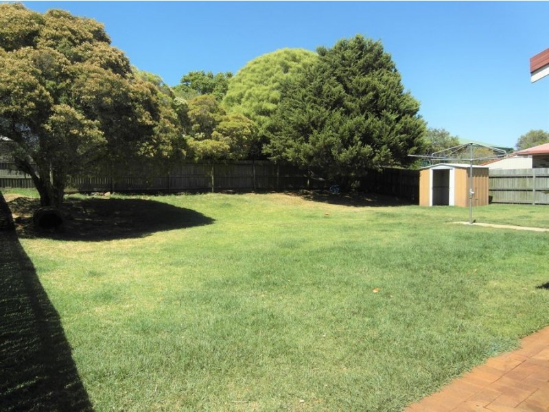 16 Bouganvillea Drive, Middle Ridge QLD 4350