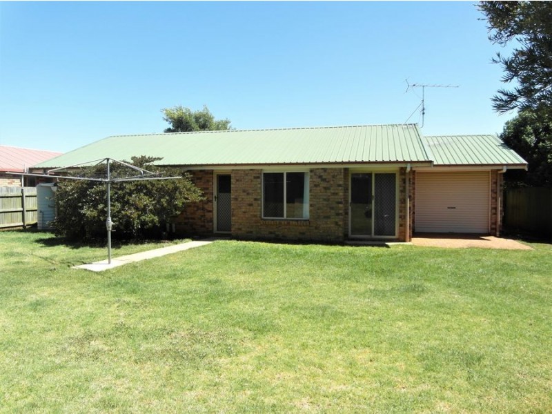 16 Bouganvillea Drive, Middle Ridge QLD 4350