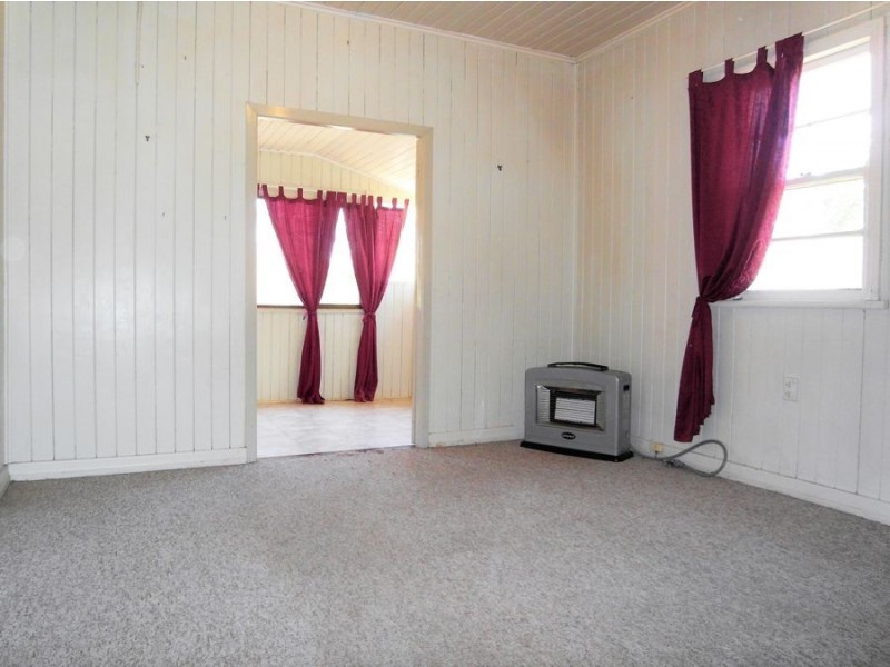 16 Glenvale Road, Harristown QLD 4350