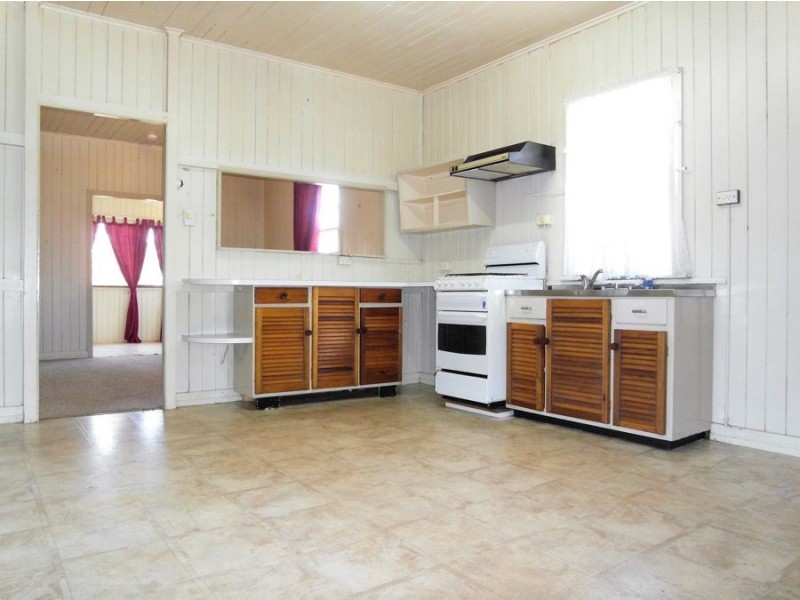 16 Glenvale Road, Harristown QLD 4350