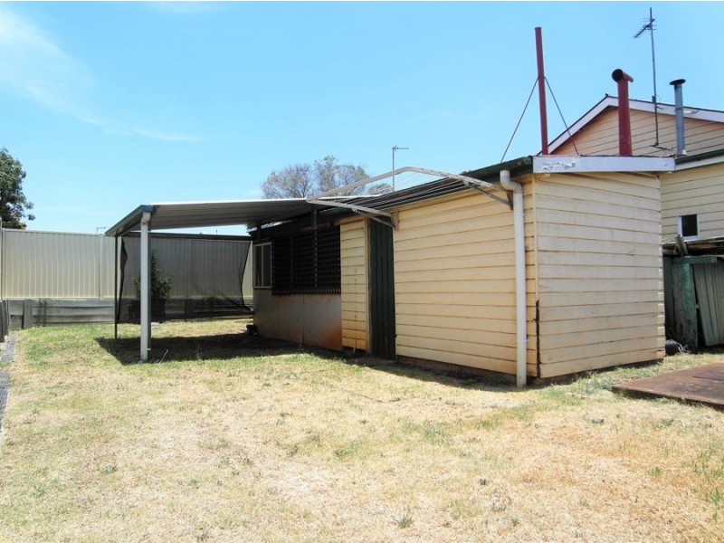 16 Glenvale Road, Harristown QLD 4350