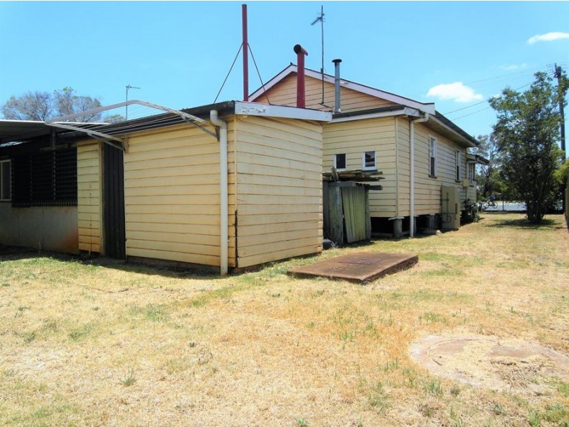 16 Glenvale Road, Harristown QLD 4350