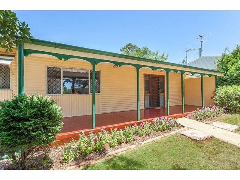 2 Wentworth Street Centenary Heights, Centenary Heights QLD 4350