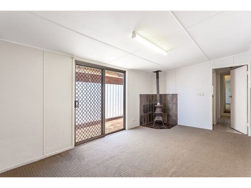 2 Wentworth Street Centenary Heights, Centenary Heights QLD 4350