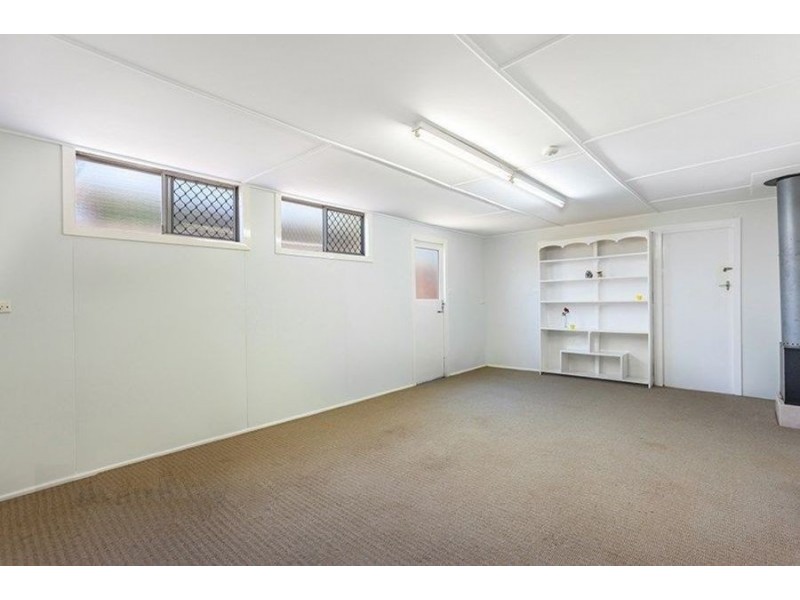 2 Wentworth Street Centenary Heights, Centenary Heights QLD 4350