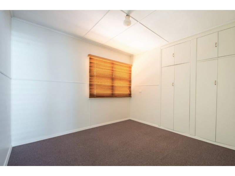 124 Taylor Street, Newtown QLD 4350