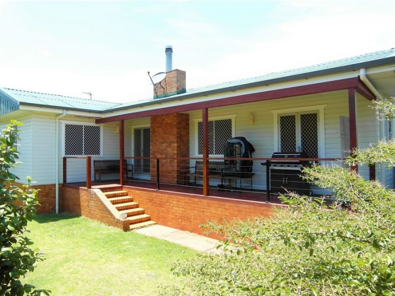 12 James Street, Rangeville QLD 4350