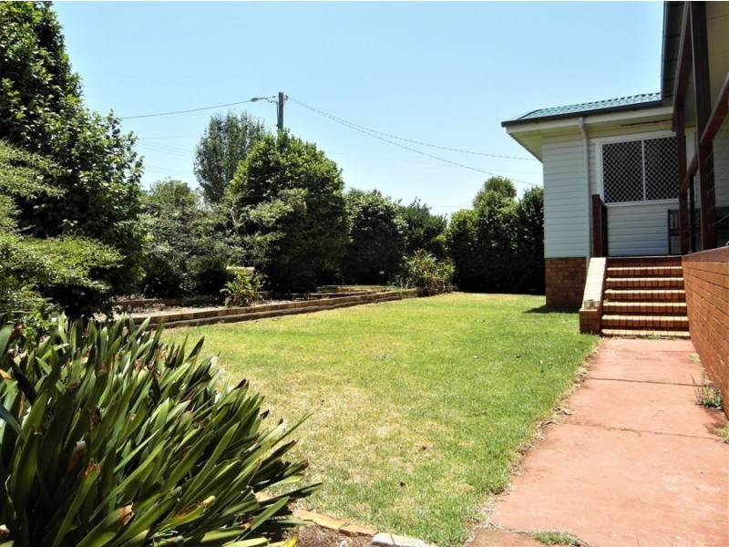 12 James Street, Rangeville QLD 4350