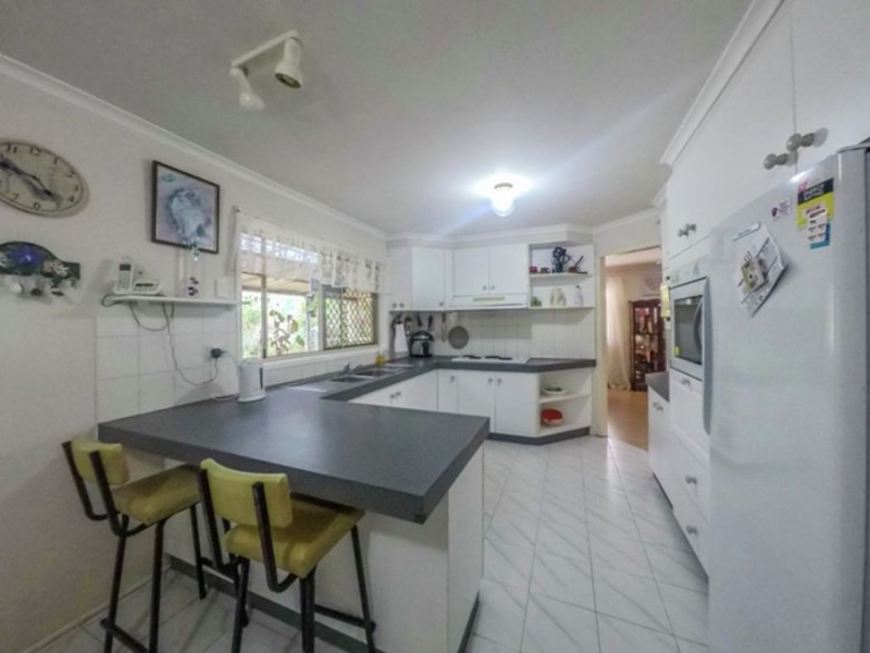 102 Boundary Street, Cranley QLD 4350