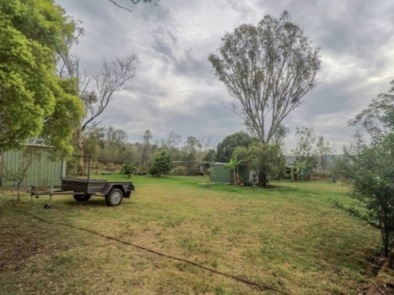 102 Boundary Street, Cranley QLD 4350