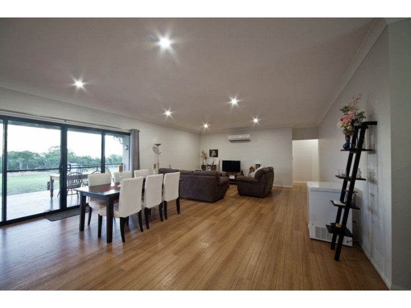 43 Hilltop Drive, Gowrie Junction QLD 4352
