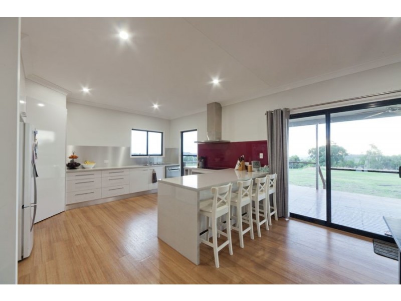 43 Hilltop Drive, Gowrie Junction QLD 4352