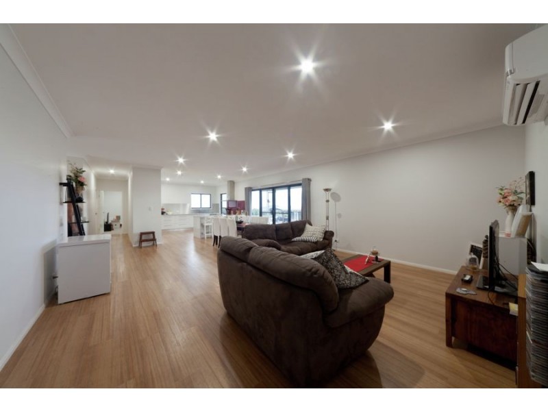 43 Hilltop Drive, Gowrie Junction QLD 4352