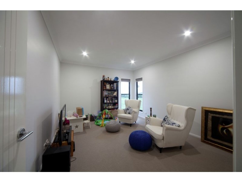 43 Hilltop Drive, Gowrie Junction QLD 4352