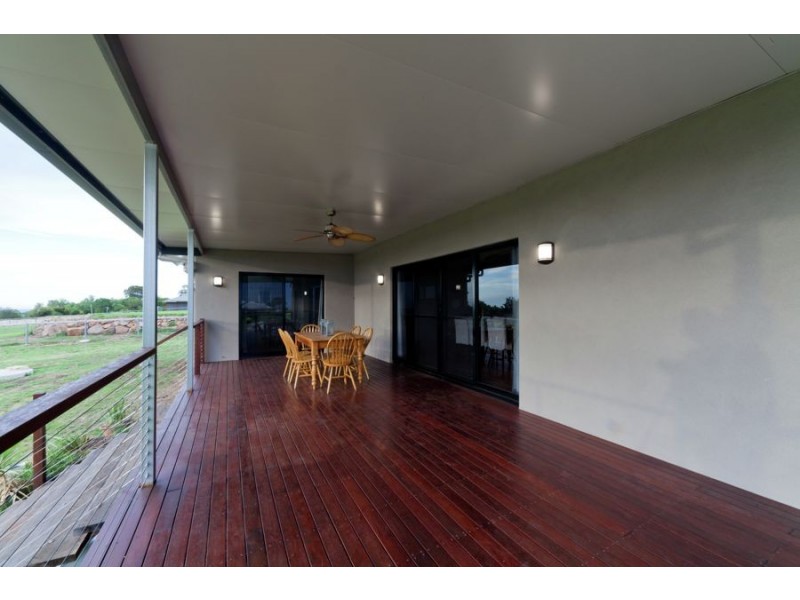 43 Hilltop Drive, Gowrie Junction QLD 4352